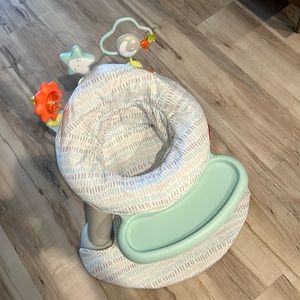 New never used Silver Lining Cloud 2-In-1 Activity Floor Seat